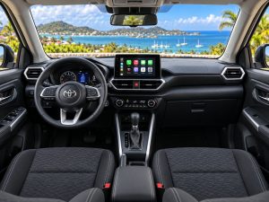 Toyota Raize 2023 Gris clair / blanc - tableau de bord