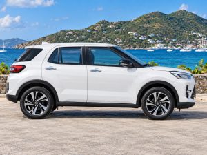 Toyota Raize 2023 Blanc - vue de profil