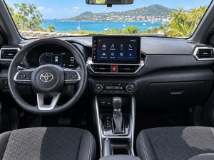 Toyota Raize 2023 Gris foncé - tableau de bord